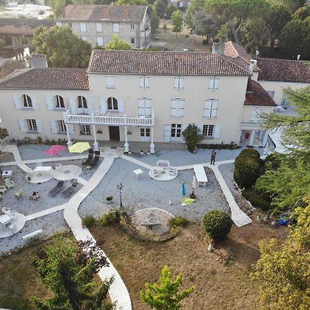 Le Clos Des Cedres B&B La Rochefoucauld Luaran gambar
