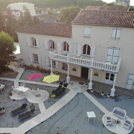 Le Clos Des Cedres B&B La Rochefoucauld Luaran gambar