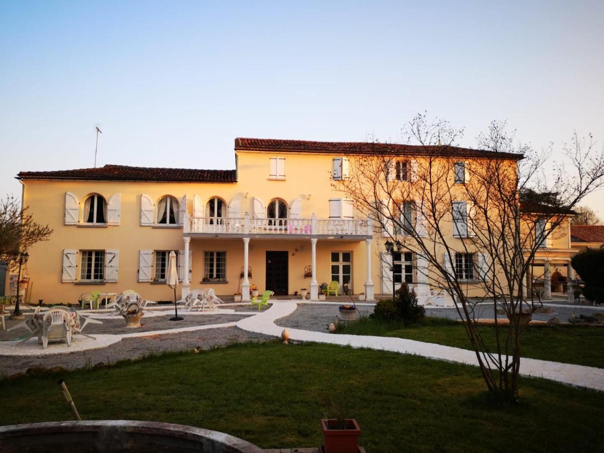 Le Clos Des Cedres B&B La Rochefoucauld Luaran gambar