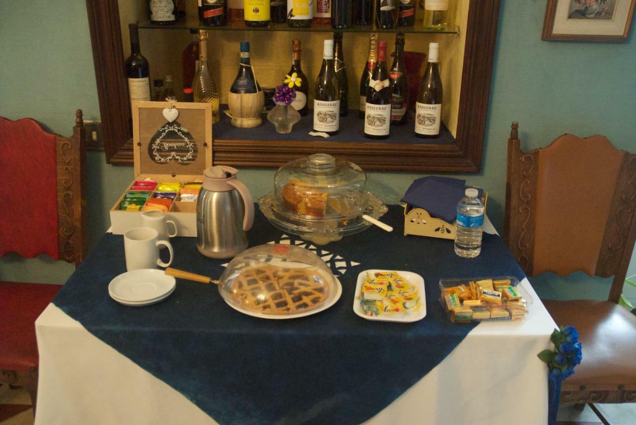 Le Clos Des Cedres B&B La Rochefoucauld Luaran gambar