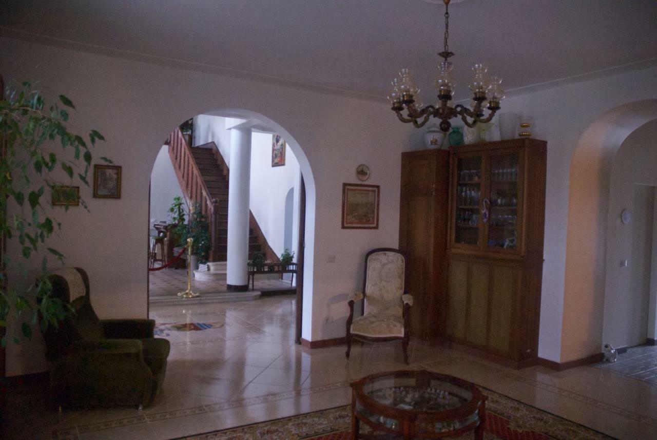 Le Clos Des Cedres B&B La Rochefoucauld Luaran gambar