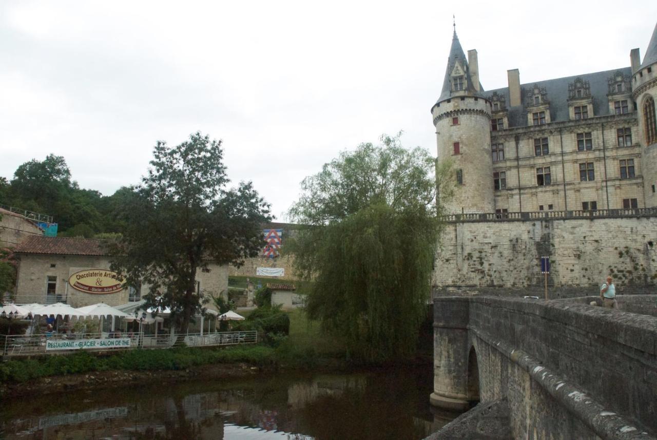 Le Clos Des Cedres B&B La Rochefoucauld Luaran gambar