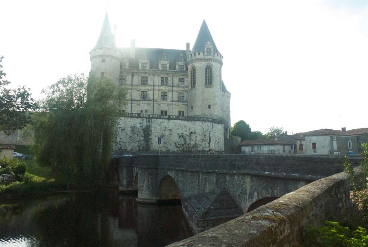 Le Clos Des Cedres B&B La Rochefoucauld Luaran gambar