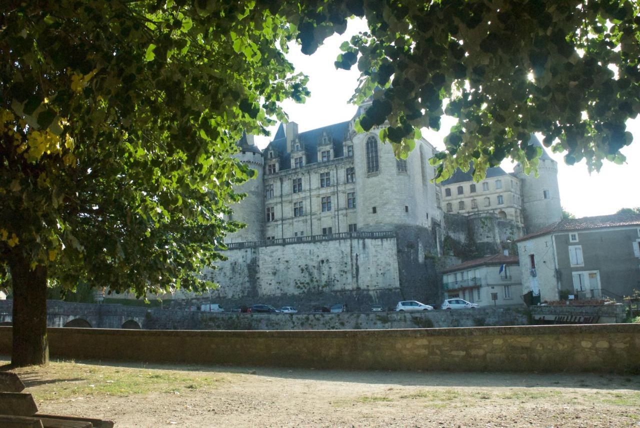 Le Clos Des Cedres B&B La Rochefoucauld Luaran gambar